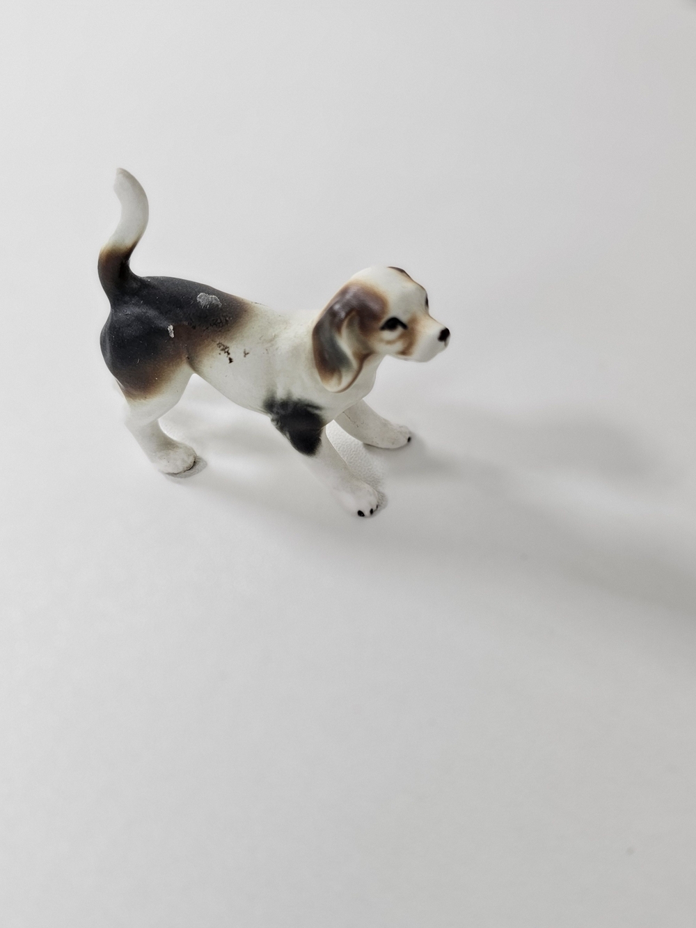 Small Beagle Figurine - White and Black